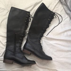 High laced up boots